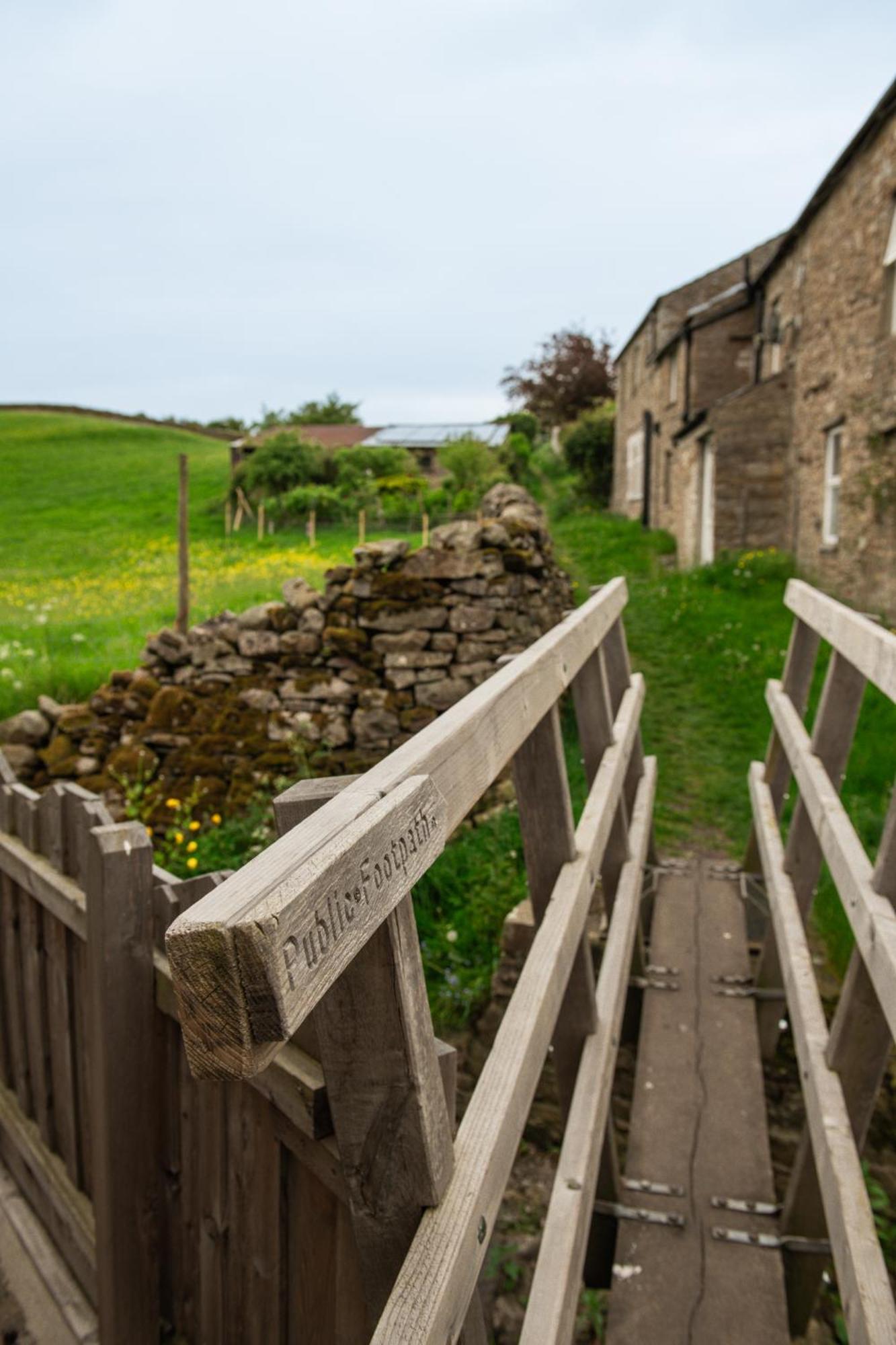 Milton House Studio Apartments Askrigg Esterno foto